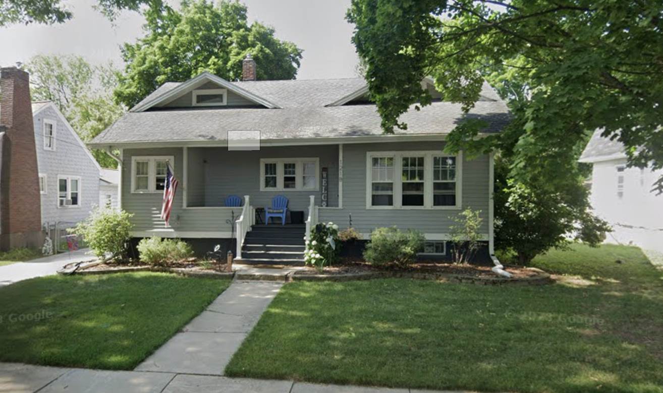 1218 Eliza St, Green Bay, WI 54301