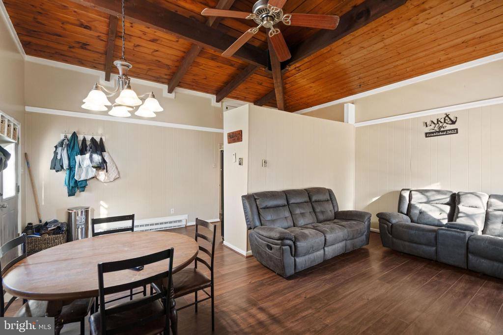 322 Masters Drive, Cross Junction, VA 22625