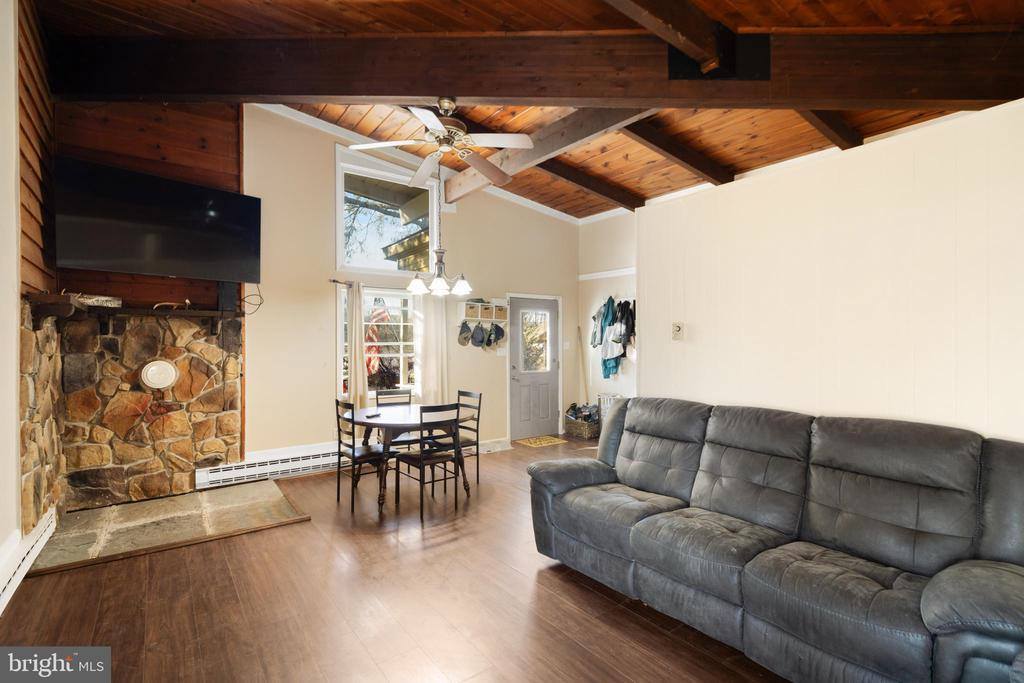 322 Masters Drive, Cross Junction, VA 22625