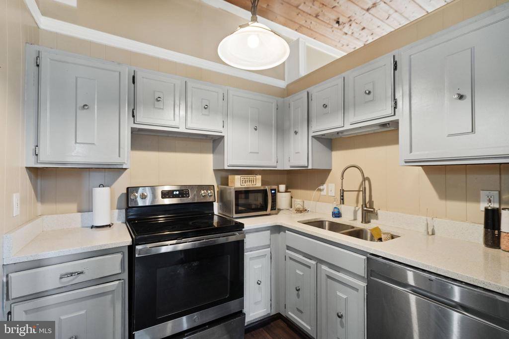 322 Masters Drive, Cross Junction, VA 22625