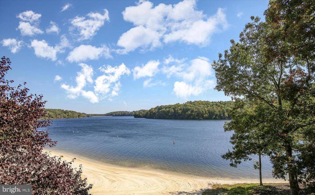 322 Masters Drive, Cross Junction, VA 22625