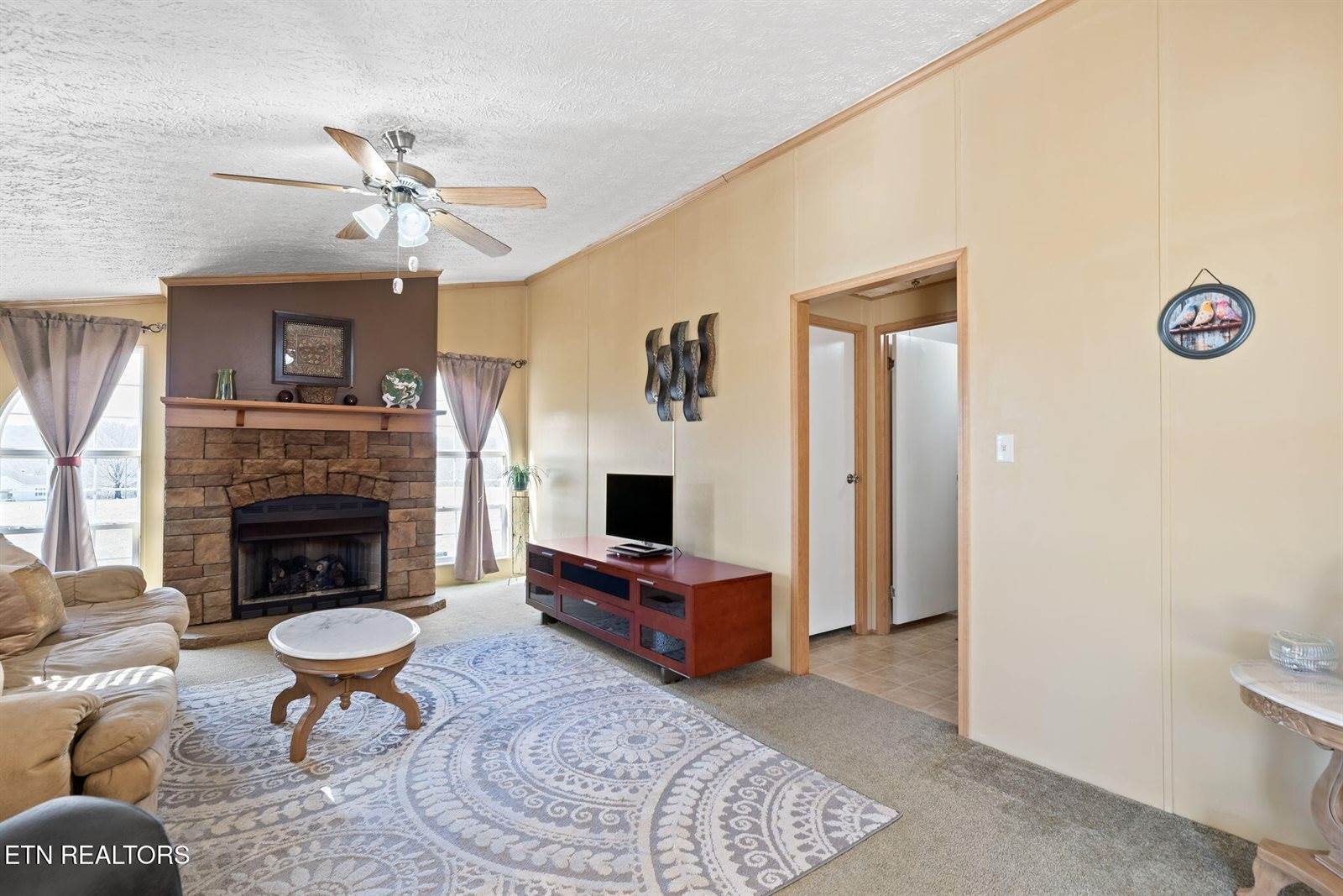 609 Old Emory Rd, Clinton, TN 37716