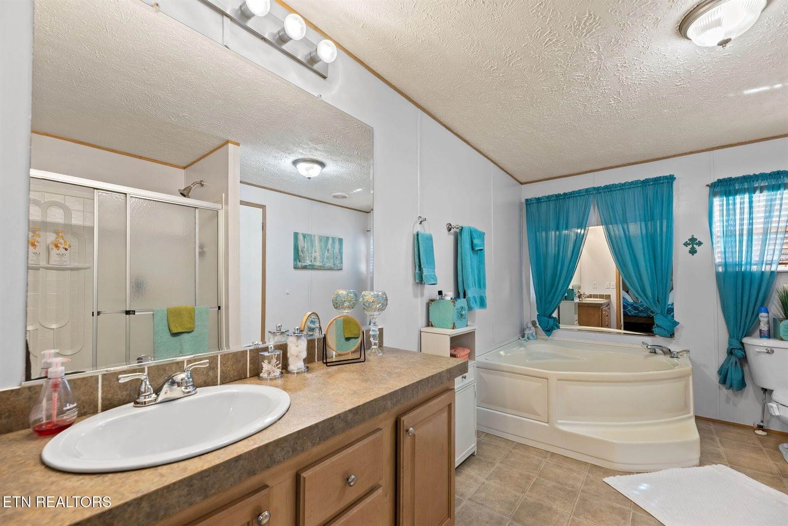 609 Old Emory Rd, Clinton, TN 37716