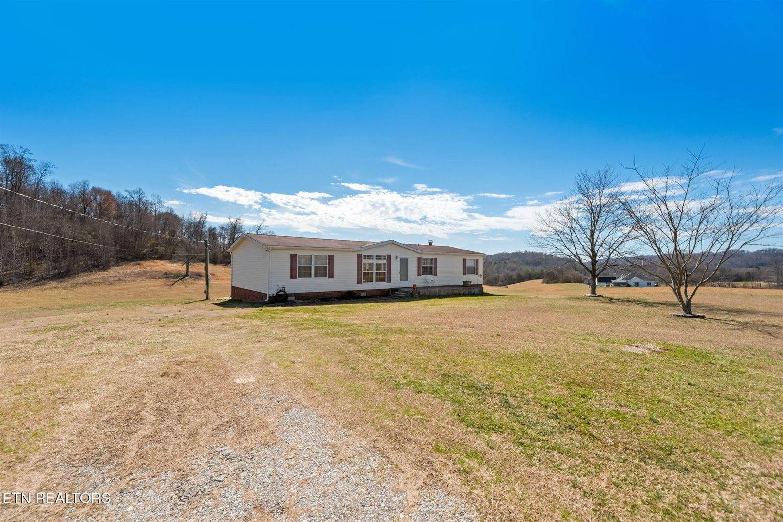 609 Old Emory Rd, Clinton, TN 37716