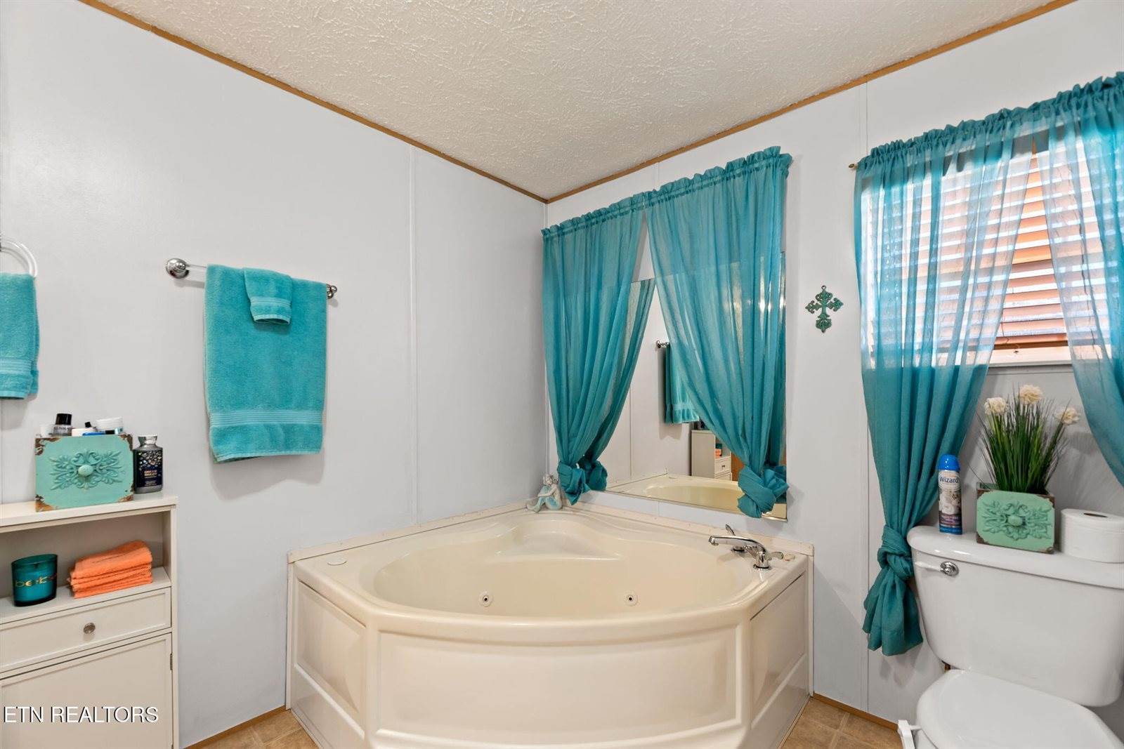 609 Old Emory Rd, Clinton, TN 37716