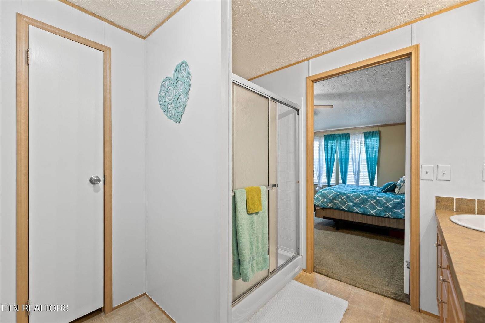 609 Old Emory Rd, Clinton, TN 37716