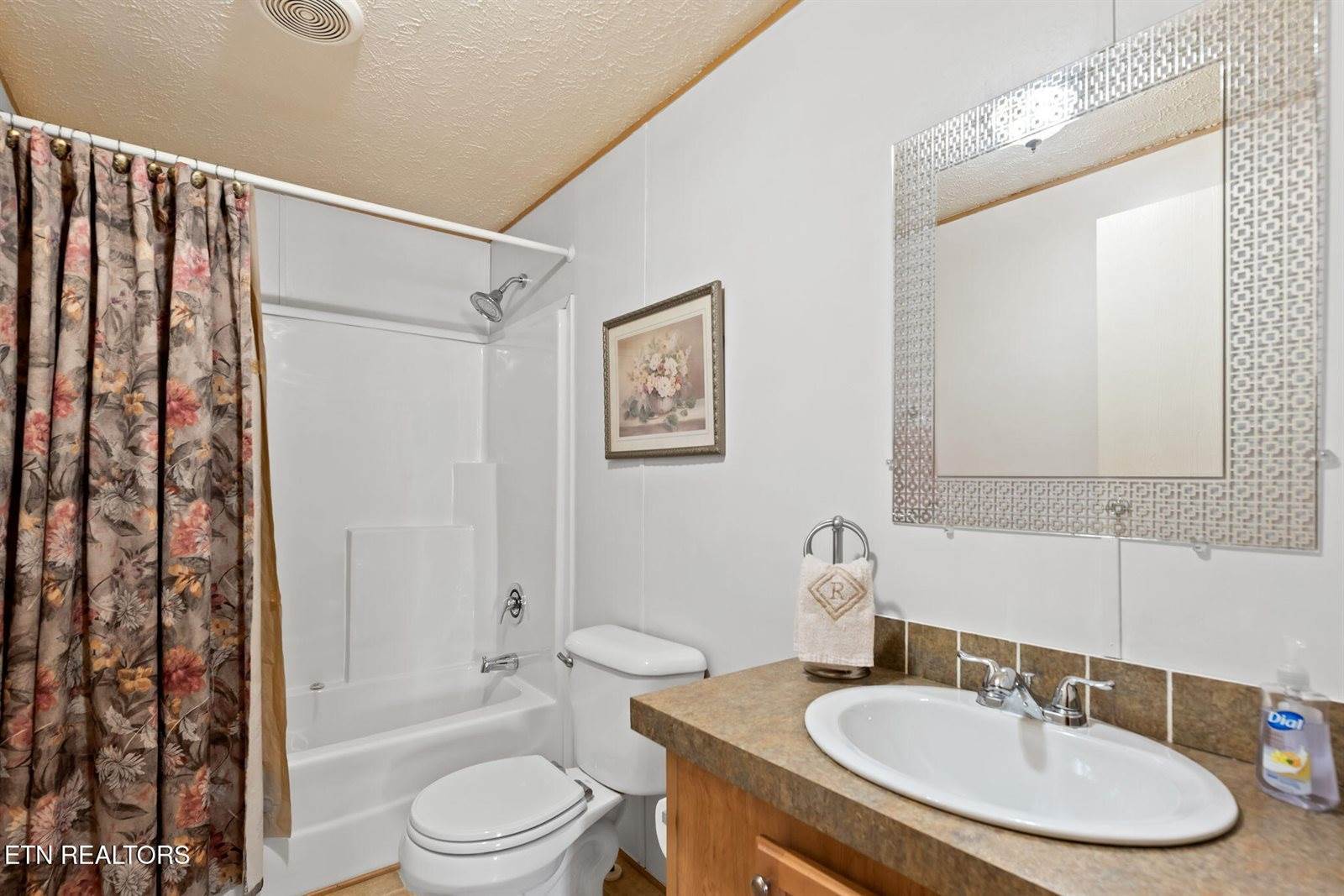 609 Old Emory Rd, Clinton, TN 37716