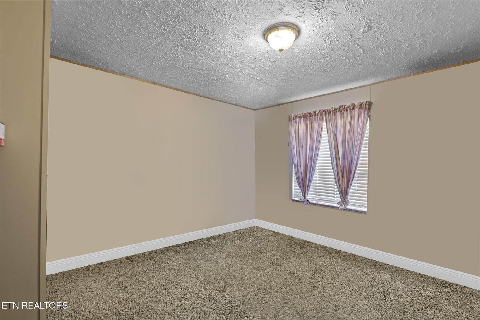 609 Old Emory Rd, Clinton, TN 37716