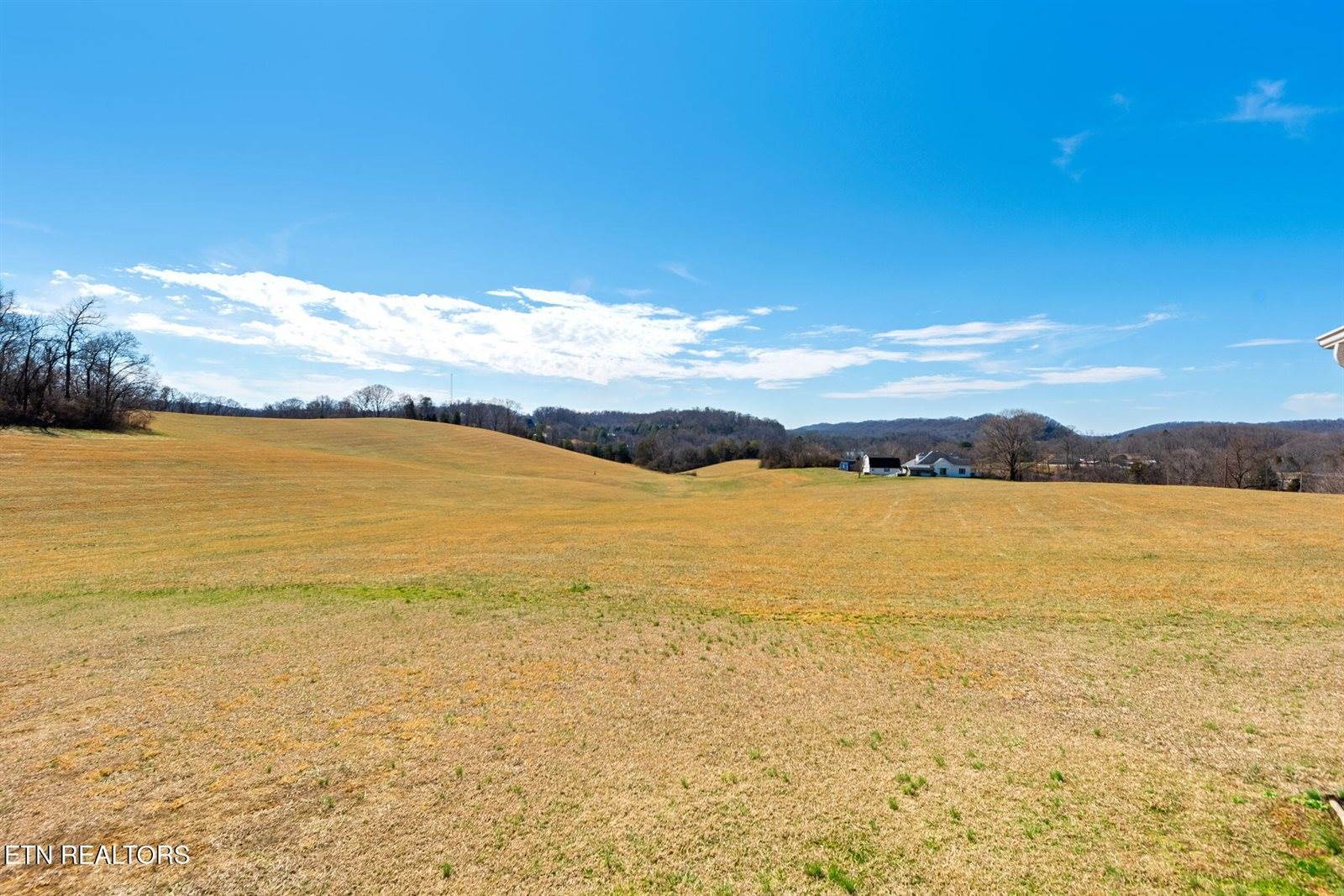 609 Old Emory Rd, Clinton, TN 37716