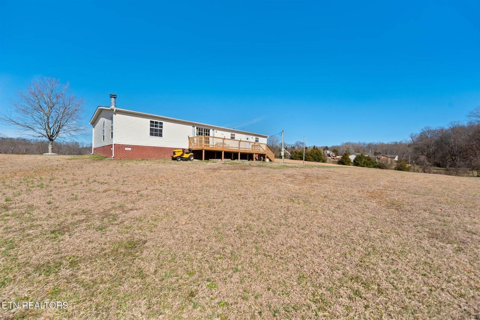 609 Old Emory Rd, Clinton, TN 37716