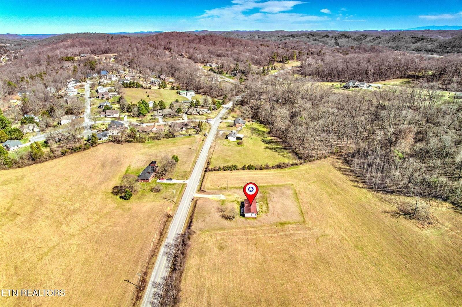 609 Old Emory Rd, Clinton, TN 37716