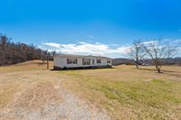 609 Old Emory Rd, Clinton, TN 37716