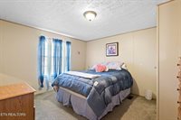 609 Old Emory Rd, Clinton, TN 37716