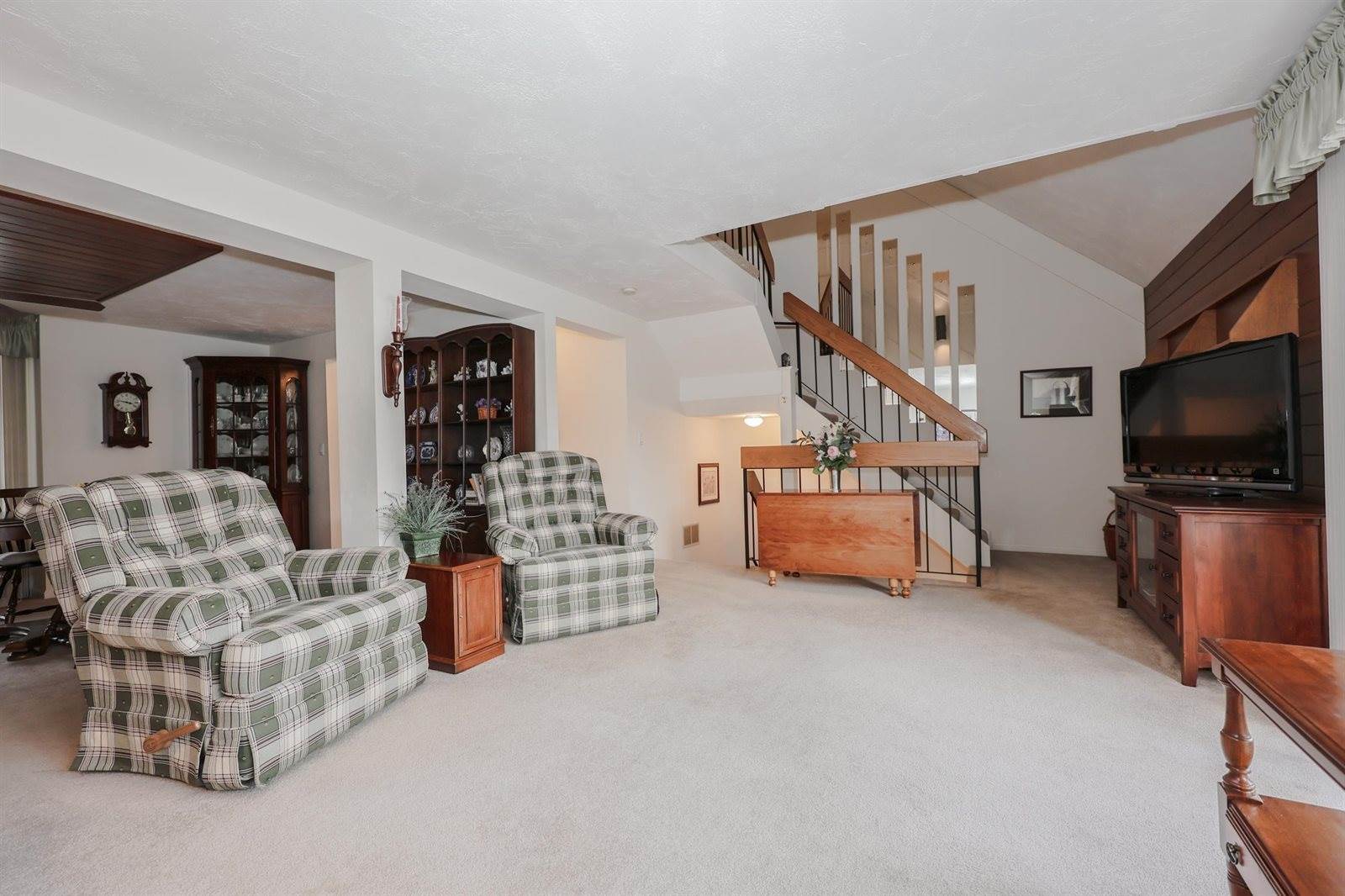 5 Tsienneto Road, Derry, NH 03038