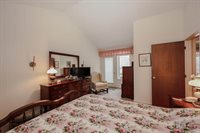 5 Tsienneto Road, Derry, NH 03038