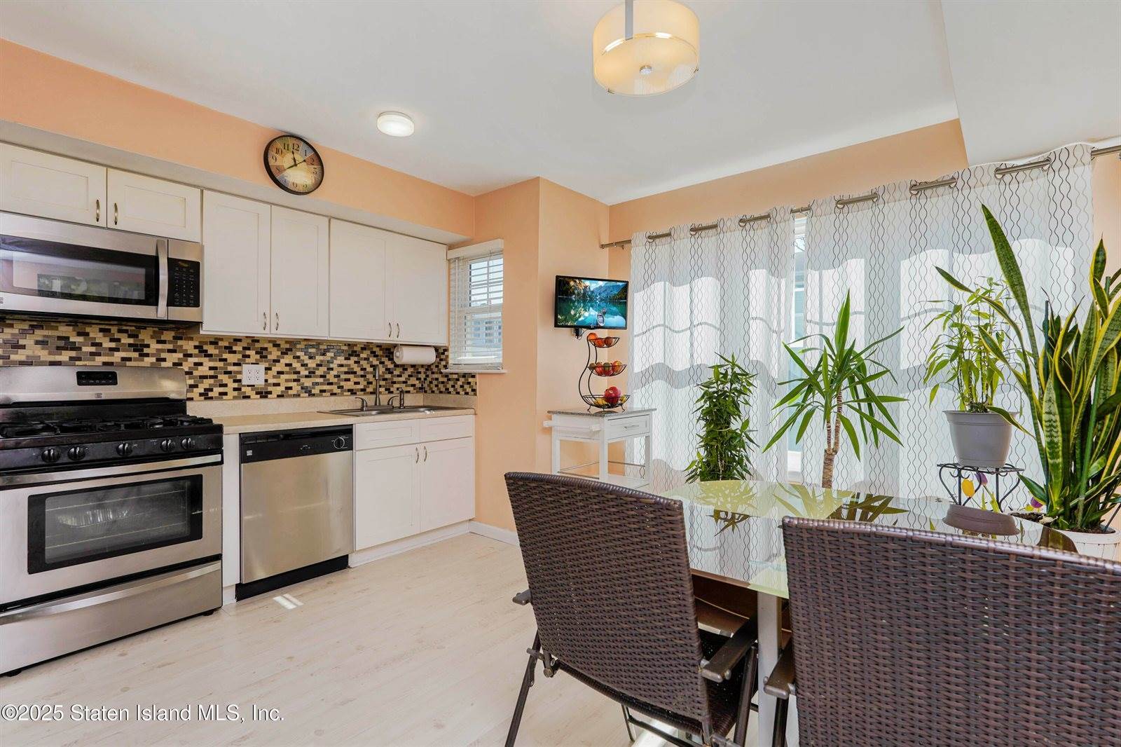 35 Vogel Loop, Staten Island, NY 10314