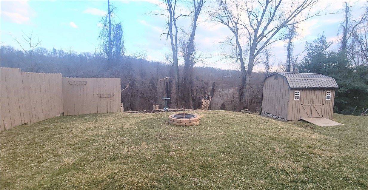 143 Landsdowne Dr, Penn Hills, PA 15147