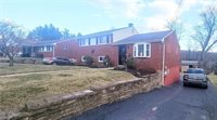 143 Landsdowne Dr, Penn Hills, PA 15147