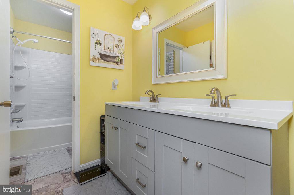 158 Kalmia Court, La Plata, MD 20646