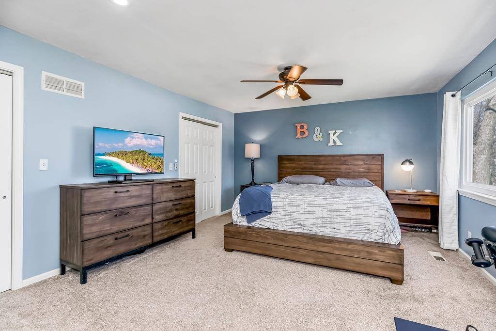 13014 West 102ND Street, Lenexa, KS 66215