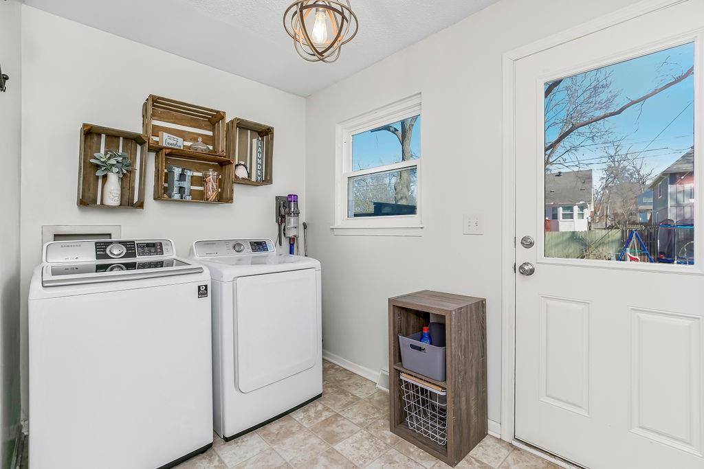 13014 West 102ND Street, Lenexa, KS 66215