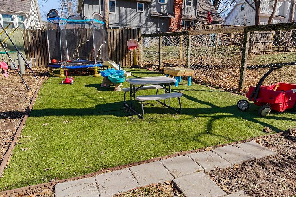 13014 West 102ND Street, Lenexa, KS 66215