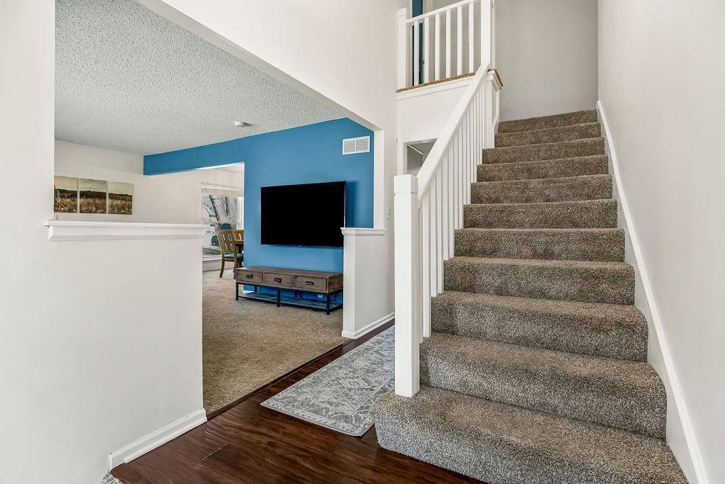 13014 West 102ND Street, Lenexa, KS 66215