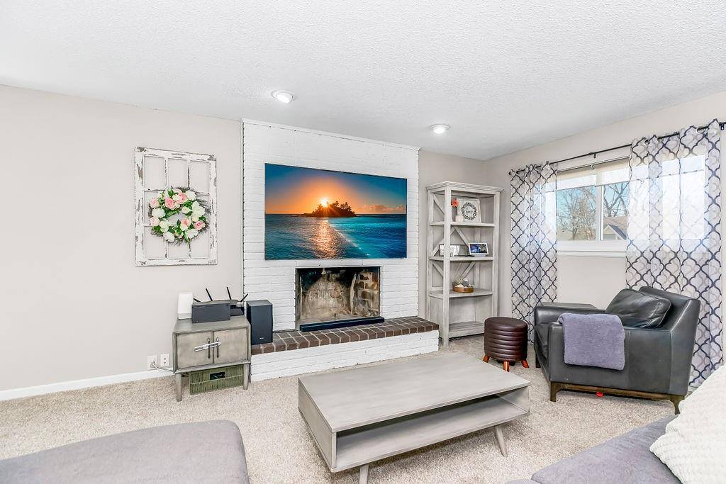 13014 West 102ND Street, Lenexa, KS 66215