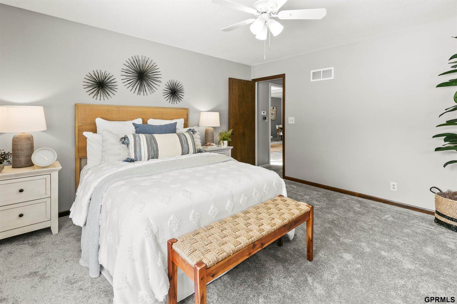 4510 Dryden Place, Lincoln, NE 68516