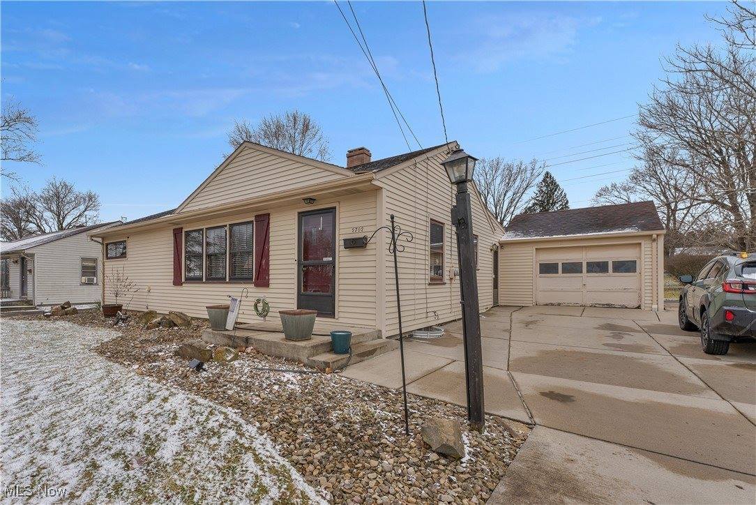 2702 Brunswick Road, Youngstown, OH 44511