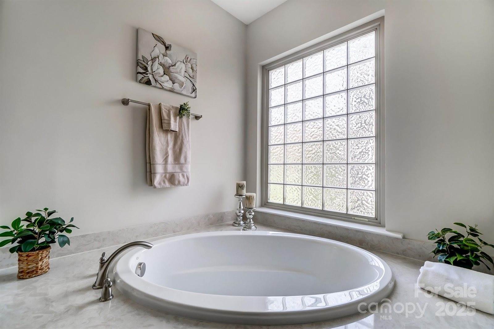 12811 Elkhorn Drive, Charlotte, NC 28278