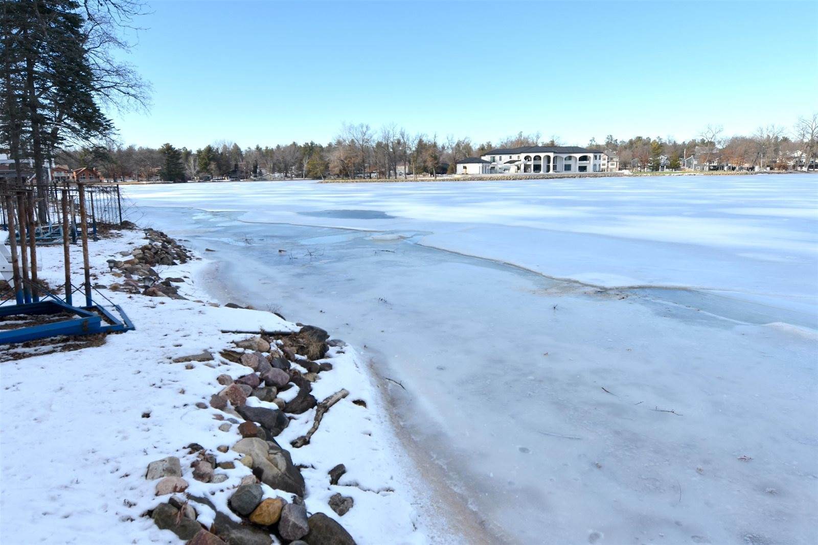 860 East Hiawatha, Lake Delton, WI 53965