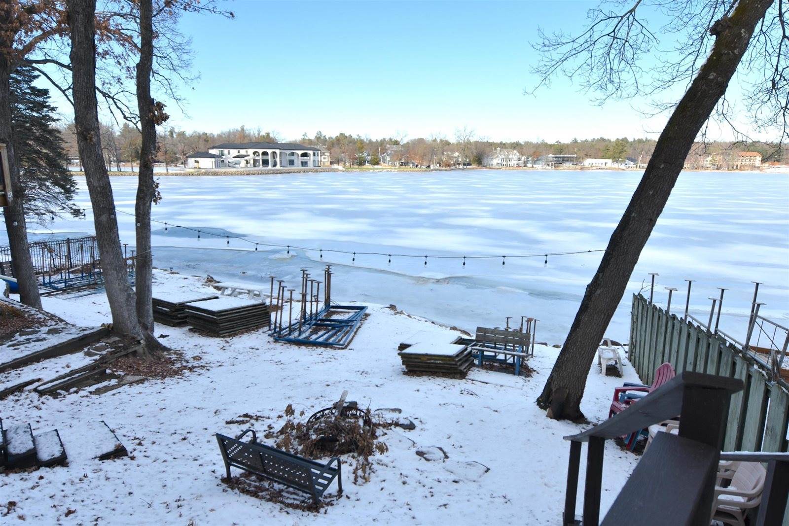 860 East Hiawatha, Lake Delton, WI 53965