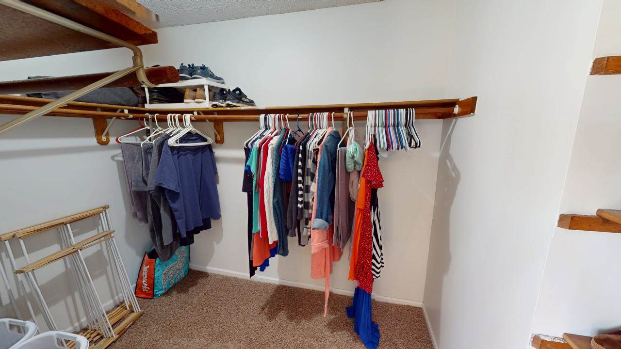 4821 Perry Lane, Merriam, KS 66203