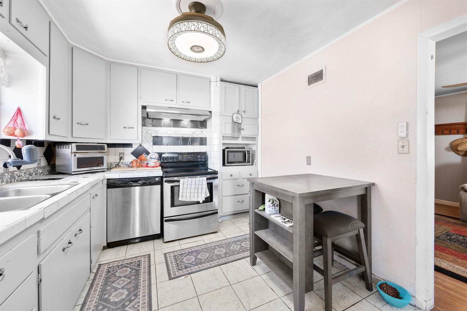 1522 South Edwards St, Wichita, KS 67213