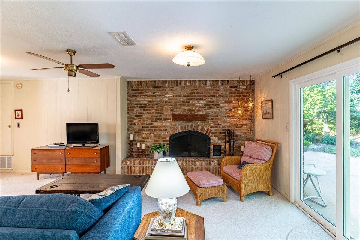 604 NE Merioneth Drive, Fort Walton Beach, FL 32547