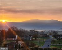 32 Greenfield Road, Luray, VA 22835