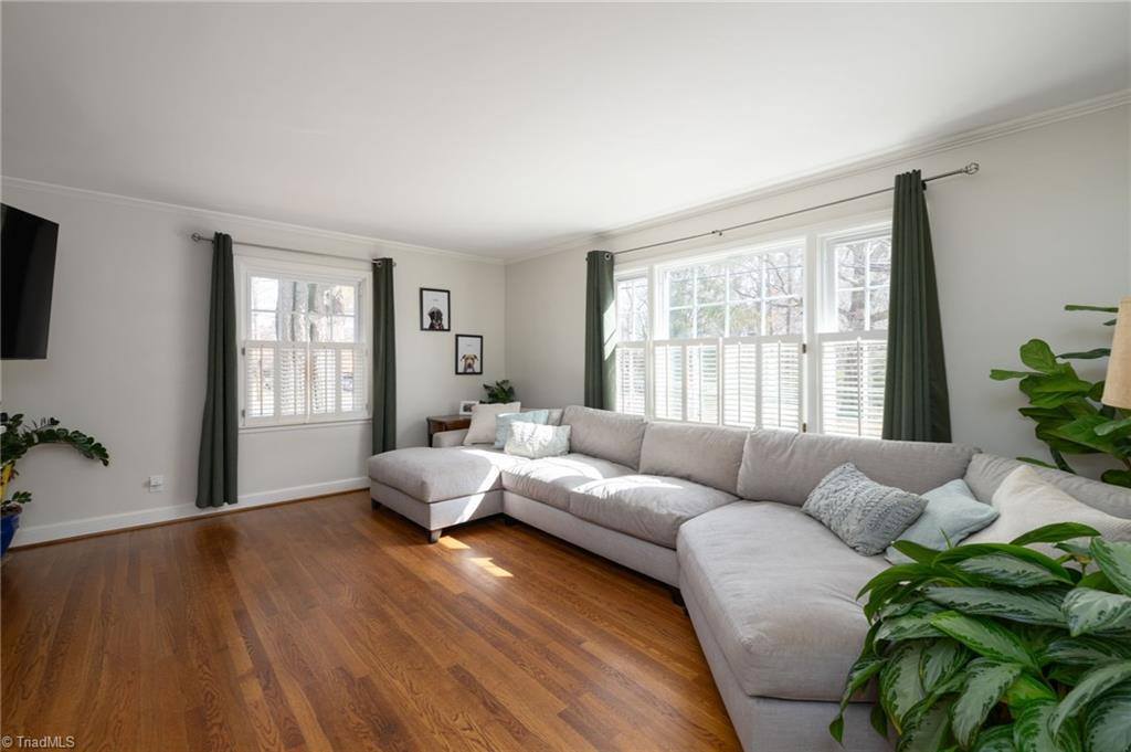 300 North Hawthorne Road, Winston-Salem, NC 27104