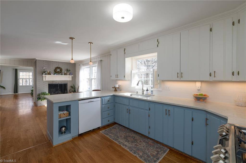 300 North Hawthorne Road, Winston-Salem, NC 27104