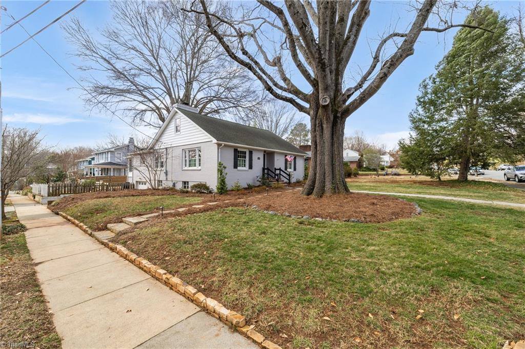 300 North Hawthorne Road, Winston-Salem, NC 27104