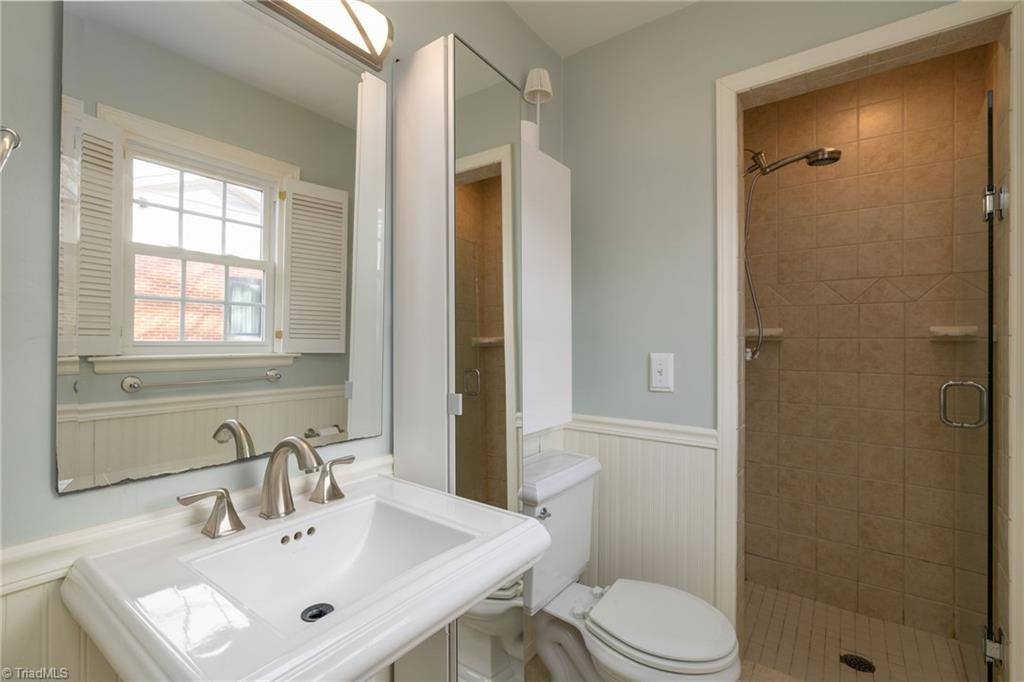 300 North Hawthorne Road, Winston-Salem, NC 27104