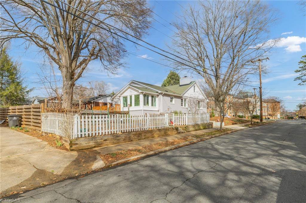 300 North Hawthorne Road, Winston-Salem, NC 27104