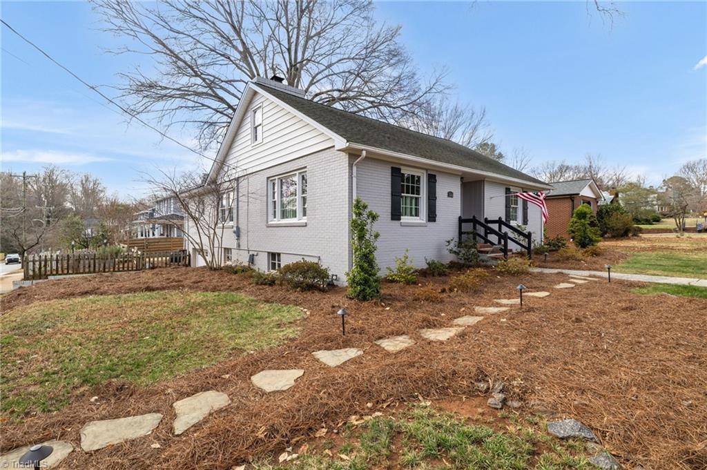 300 North Hawthorne Road, Winston-Salem, NC 27104