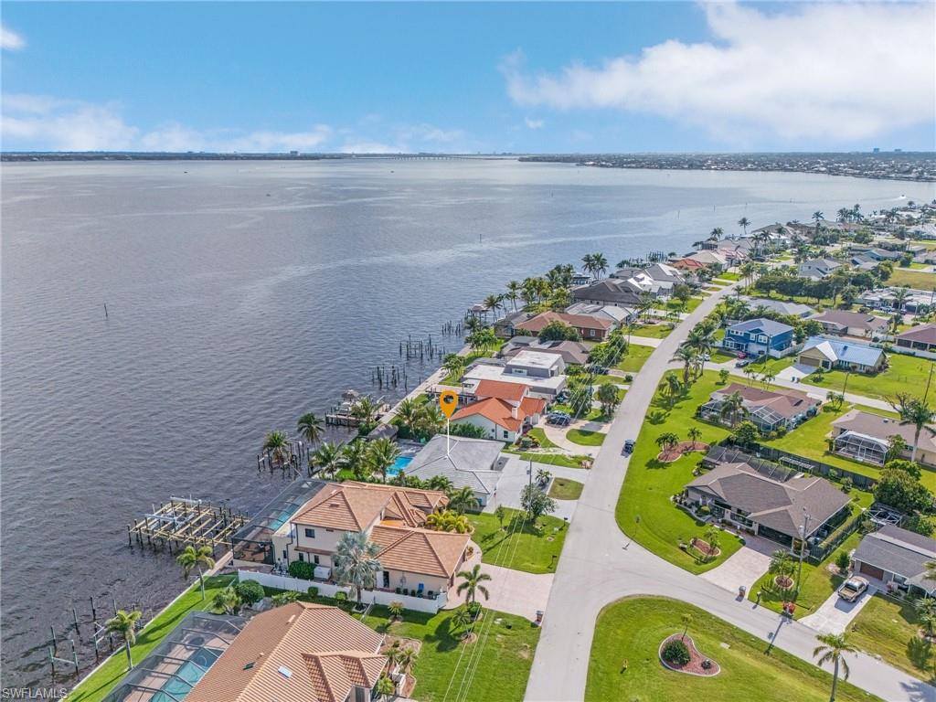2530 SE 28th St, Cape Coral, FL 33904