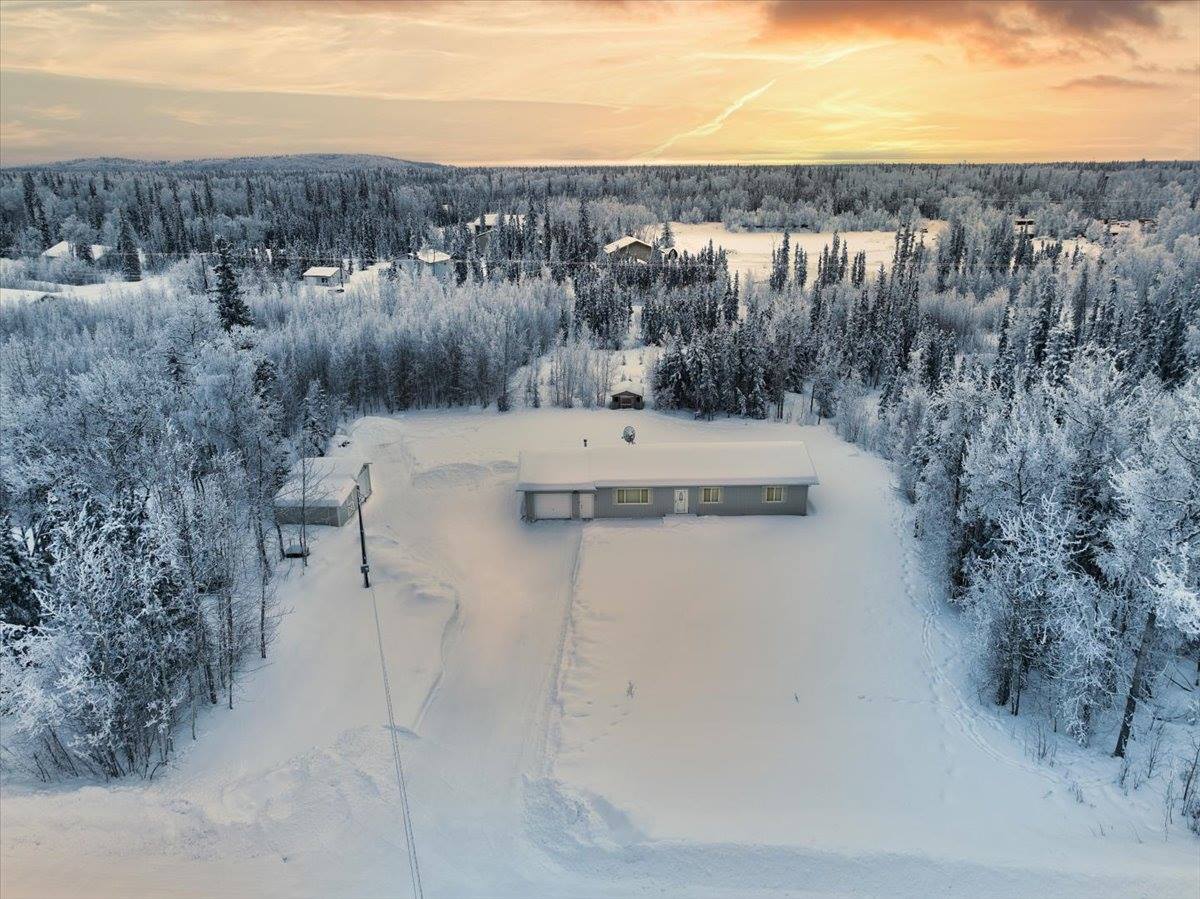 3835 Peter Hawk Ave, North Pole, AK 99705
