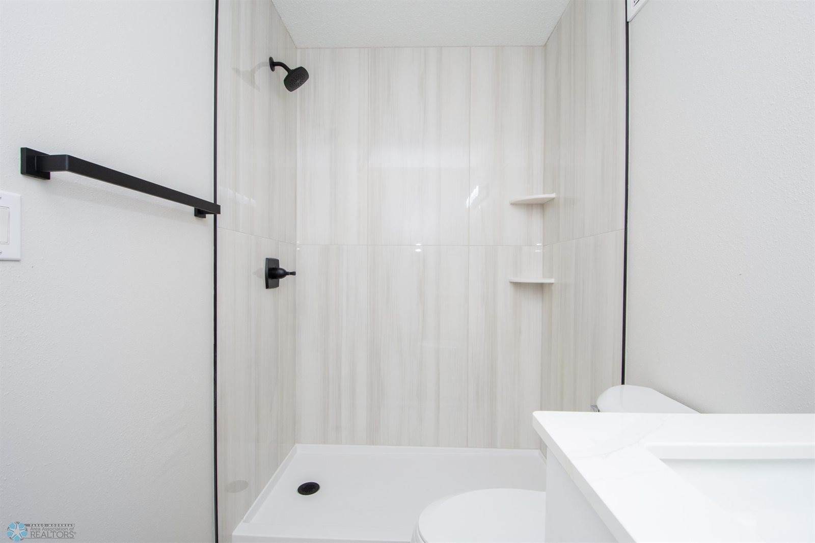 2202 33rd Avenue South, Fargo, ND 58104