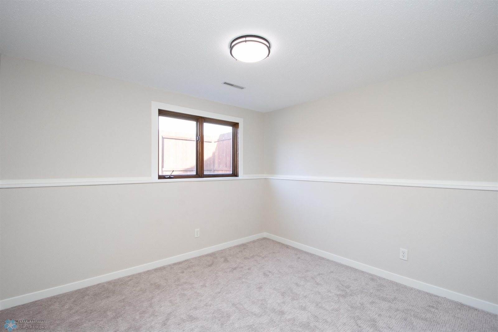 2202 33rd Avenue South, Fargo, ND 58104