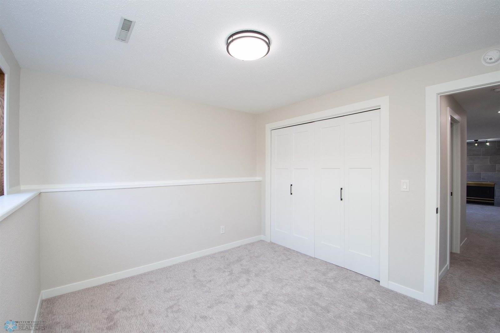 2202 33rd Avenue South, Fargo, ND 58104