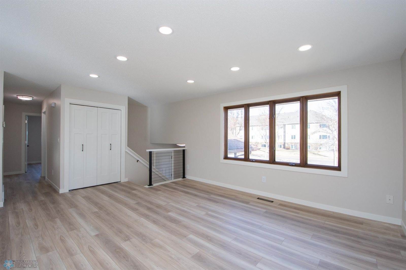 2202 33rd Avenue South, Fargo, ND 58104