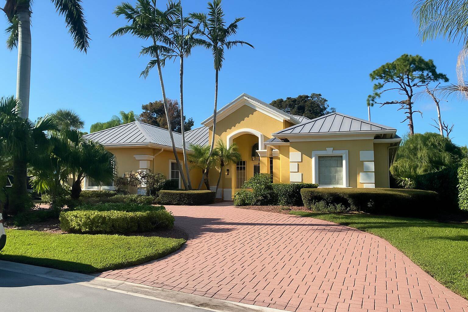 8306 SE Sanctuary Drive, Hobe Sound, FL 33455